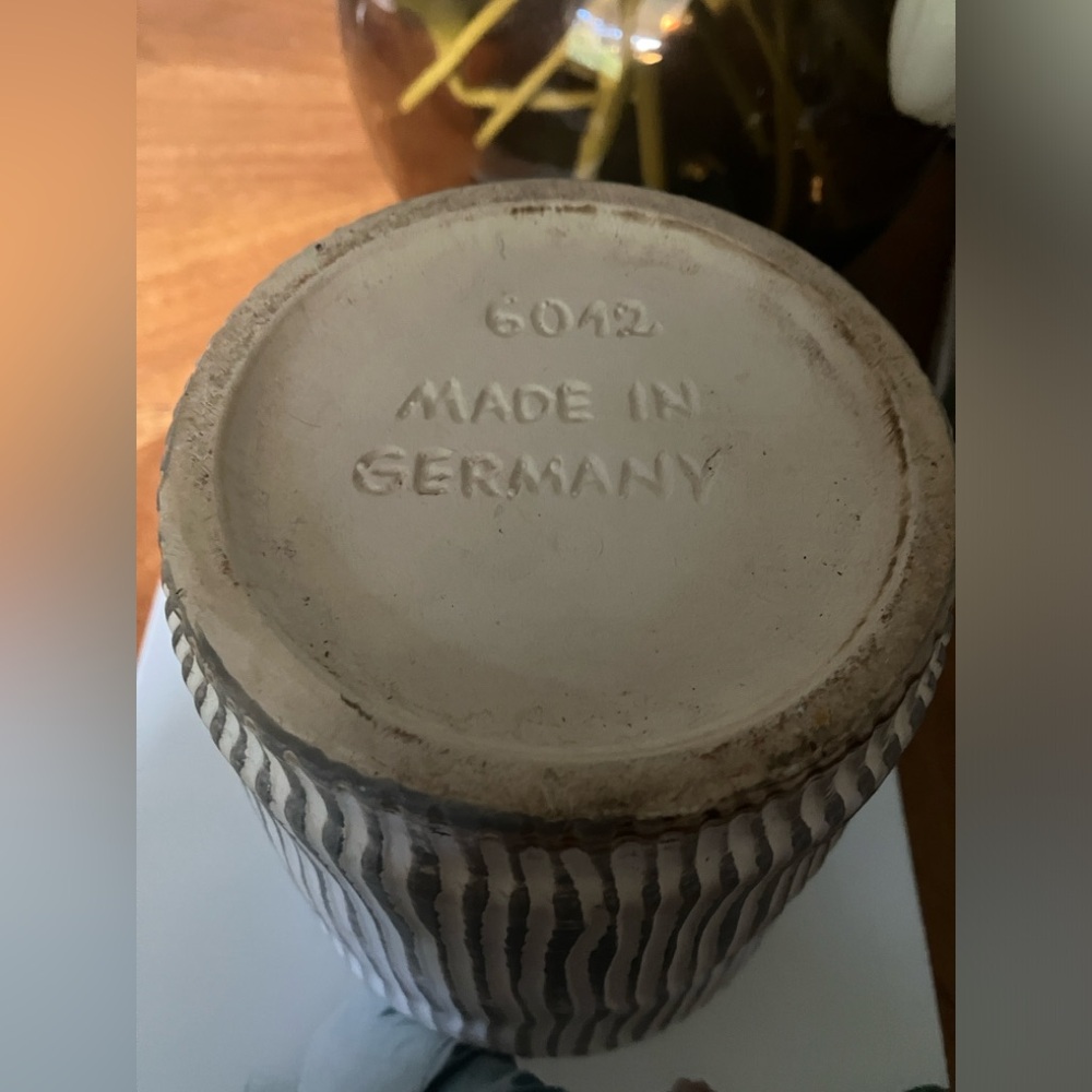 MCM Scheurich West German Pottery Planter - Picture 5 of 5